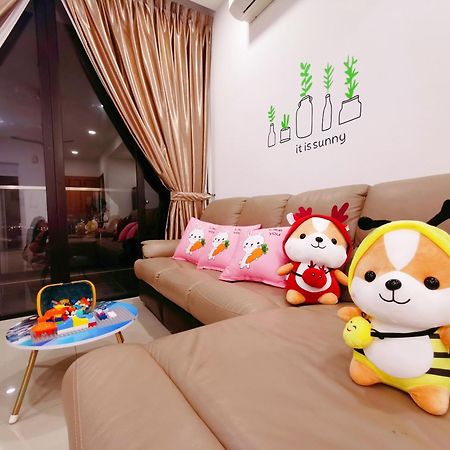 Legoland 3Min Lakeview Happyrainbowsuite 7Pax 2R2B Nusajaya  Eksteriør billede