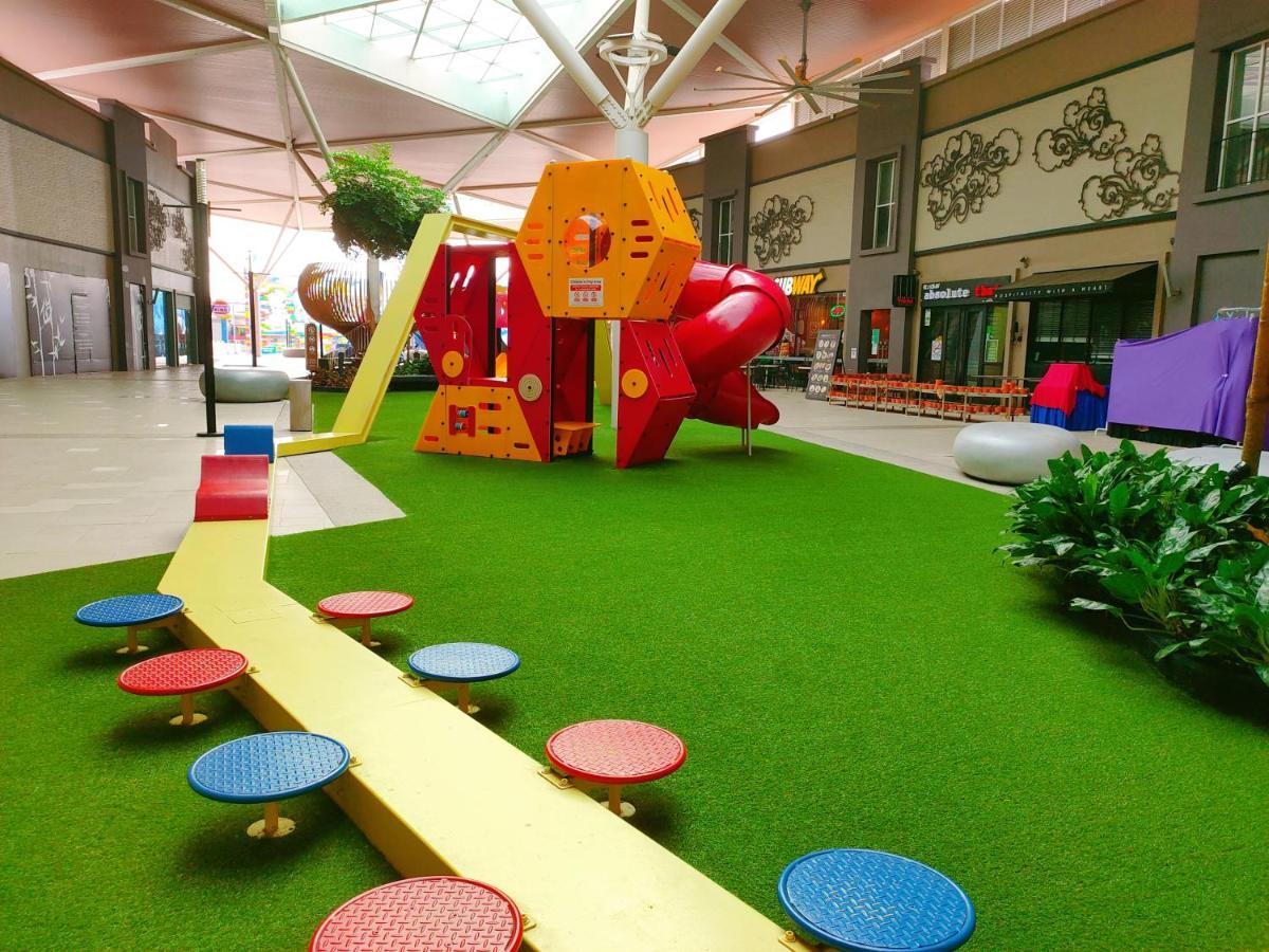 Legoland 3Min Lakeview Happyrainbowsuite 7Pax 2R2B Nusajaya  Eksteriør billede