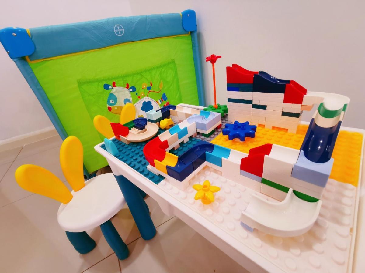Legoland 3Min Lakeview Happyrainbowsuite 7Pax 2R2B Nusajaya  Eksteriør billede